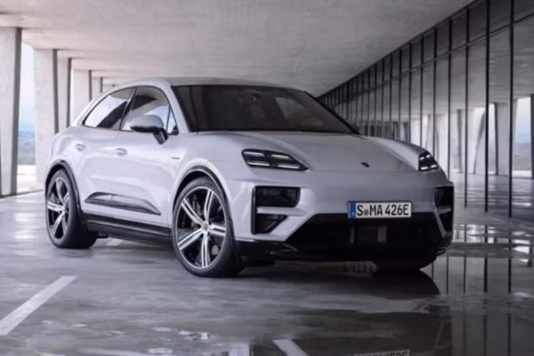 Porsche Macan EV Turbo gia 3,7 ty dong, dat gap doi ban tieu chuan