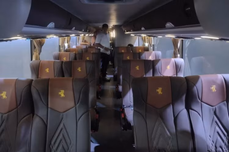 Nhờ có hệ thống ESP, SDD Jetbus 5 có thể tự động giảm công suất để khôi phục độ ổn định của xe hoặc phanh khi có trường hợp nguy hiểm xảy ra.