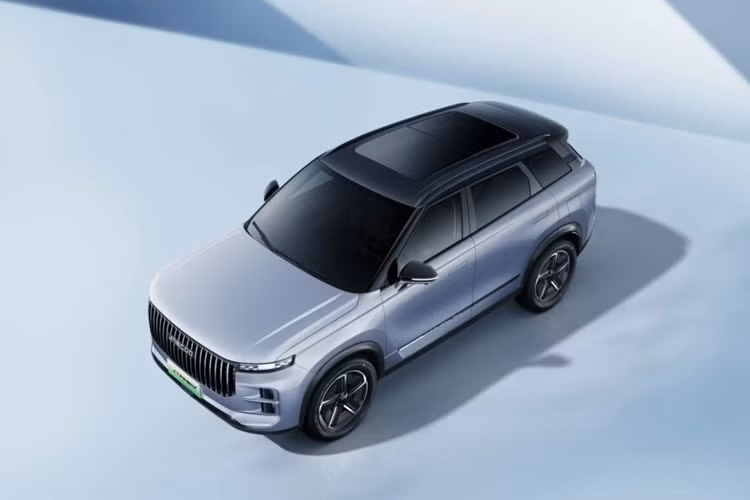 Hiện giá xe Jaecoo J7 PHEV tại Việt Nam vẫn chưa được hé lộ. Tuy nhiên, vì đây là xe PHEV nên giá dự kiến sẽ không quá rẻ.