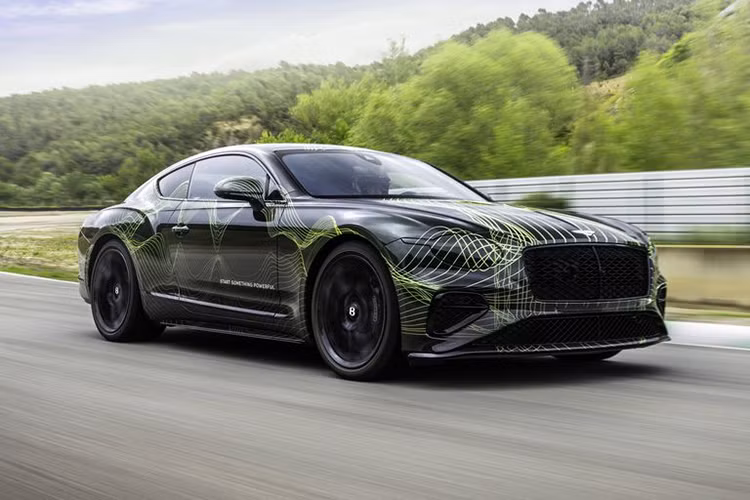 Hãng xe sang Anh quốc gần đây đã công bố phiên bản Bentley Continental GT cuối cùng với động cơ V8 thuần túy, kết thúc kỷ nguyên những mẫu xe động cơ xăng và đồng thời mở ra một tương lai với những mẫu xe điện khí hóa mới.