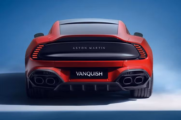 Bên cạnh đó là hệ thống treo Bilstein DTX với các chế độ tùy chỉnh thông minh. Aston Martin Vanquish thế hệ mới sẽ được sản xuất giới hạn 1.000 chiếc mỗi năm. Mức giá xe Aston Martin Vanquish 2025 chưa công bố, dự kiến xe sẽ được hoàn thiện và đến tay khách hàng từ cuối năm sau.