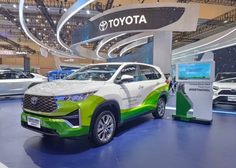 Toyota Innova Hybrid 2025 chay bang nhien lieu sinh hoc ra mat