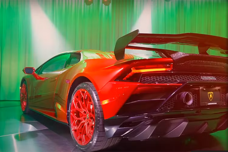 Trong danh sách tham dự Gumball 3000 năm này có sự góp mặt của IShowSpeed sở hữu Lamborghini Huracan, anh là 1 streamer nổi tiếng vì là fan cuồng của cầu thủ Cristiano Ronaldo, IShowSpeed có đến 78 triệu người theo dõi trên các nền tảng mạng xã hội, và hứa hẹn sẽ làm cho hành trình xe Gumball 3000 thêm phần náo nhiệt.