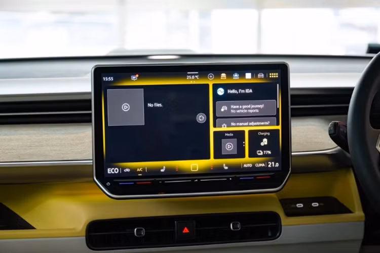 Cung cấp sức mạnh cho Volkswagen ID. Buzz là một môtơ điện đặt sau cho công suất 282 mã lực và mô-men xoắn 406 Nm. Theo nhà sản xuất, ID. Buzz có khả năng tăng tốc từ 0-100 km/h trong 7,6 giây và tốc độ tối đa chỉ đạt 160 km/h.