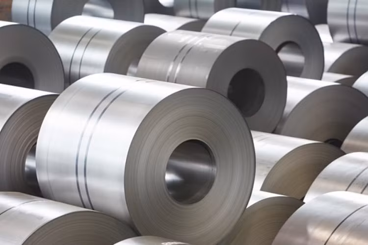 Quy trình sản xuất thép cán nguội phải đòi hỏi yêu cầu kỹ thuật cao và công nghệ chuyên biệt hơn vì thế chi phí sản xuất sẽ nhỉnh hơn từ 20-50% so với thép cán nóng. Dù vậy, phía Tesla vẫn chấp nhận chi phí sản xuất đắt đỏ này để mong muốn mang đến cho người dùng một sản phẩm chất lượng nhất.