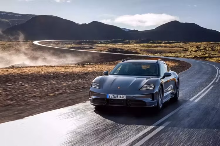 Porsche ra mắt Taycan GTS 2025 điện công suất 690 mã lực Porsche ra mat Taycan GTS 2025 dien cong suat 690 ma luc