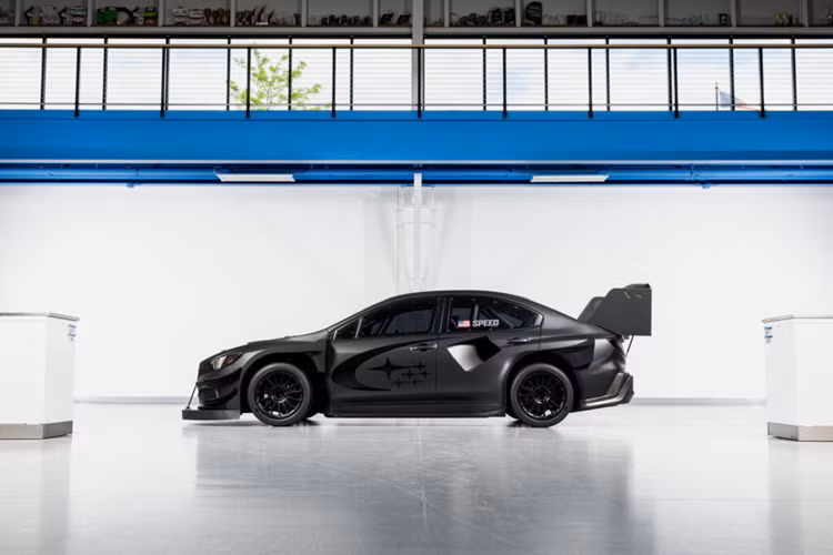 Trên lý thuyết, Subaru WRX Project Midnight thể thao là một con quái vật với trang bị khối động cơ 4 xi-lanh phẳng, dung tích 2.0 lít để tạo ra công suất 670 mã lực và mô-men xoắn 920 Nm khi đạt tốc độ vòng tua 9.500 vòng/phút. Khối động cơ mạnh mẽ này truyền sức mạnh tới tất cả bốn bánh xe.