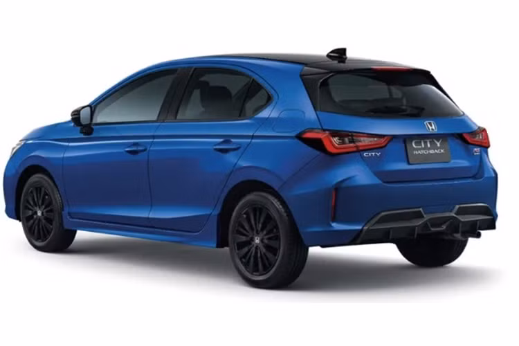 Cũng giống như Honda City hatchback 2024 tại Thái Lan, xe ở thị trường Philippines được trang bị gói an toàn chủ động Honda Sensing với đầy đủ các tính năng hỗ trợ lái nâng cao như kiểm soát hành trình thích ứng, hỗ trợ giữ làn đường, đèn pha tự động, thông báo xe phía trước khởi hành và hệ thống phanh giảm thiểu va chạm.