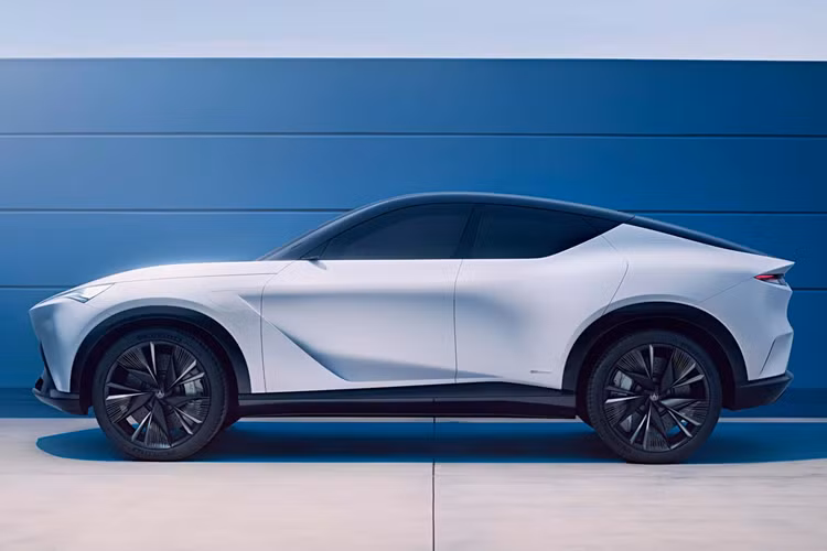 Mẫu Concept này không có thông số kỹ thuật nhưng như đã đề cập và đây sẽ là mẫu xe điện đầu tiên của Acura chạy trên nền tảng EV chuyên dụng đầu tiên của hãng. Chiếc SUV này cũng sẽ được sản xuất tại EV Hub của Honda ở Marysville, Ohio.