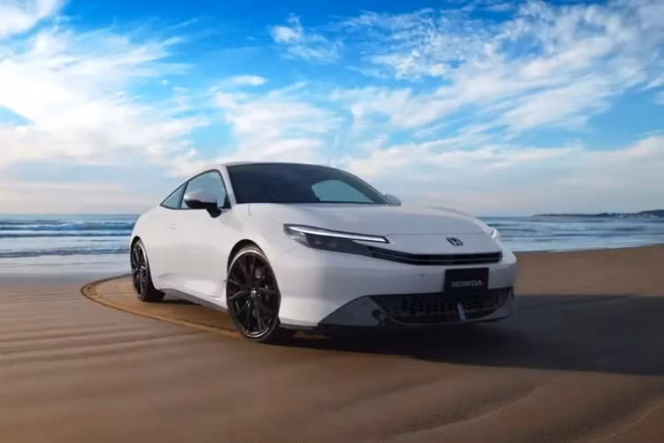 Vào hồi tháng 10/2023, hãng Honda đã chính thức vén màn mẫu xe concept mới mang tên Prelude. Không chỉ dừng ở mức xe concept để trưng bày trong triển lãm, Honda Prelude 2026 mới sẽ được đưa lên dây chuyền sản xuất thương mại.
