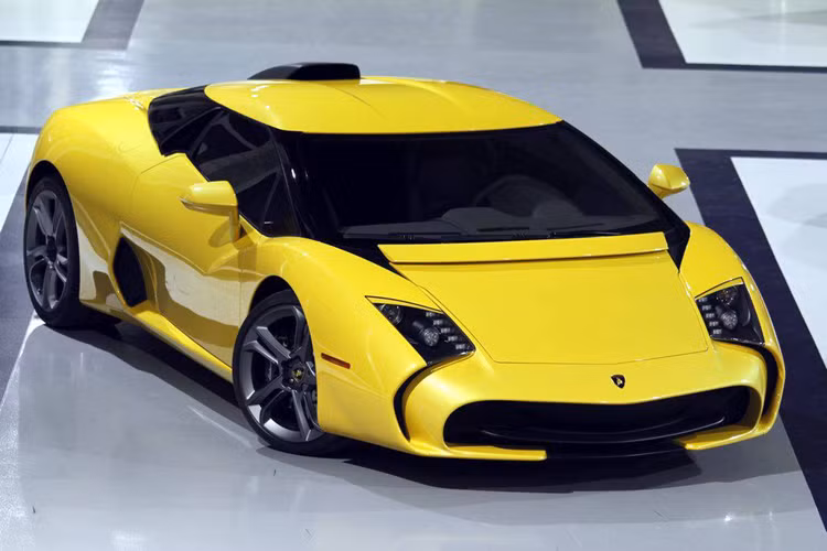  Lamborghini 5-95 Zagato siêu hiếm trong bài viết này là chiếc xe với thiết kế độc đáo, khác biệt với những đường nét góc cạnh. Trước đây chỉ có tổng cộng 9 chiếc Lamborghini Gallardo LP570-4 Superleggera được đại tu với thân xe được thiết kế và chỉnh sửa bởi thương hiệu Zagato.