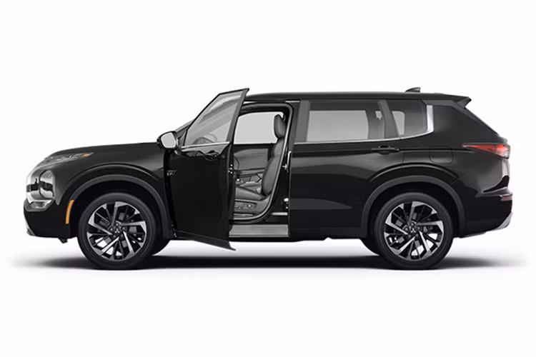 Ở lần nâng cấp giữa vòng đời này, mẫu Mitsubishi Outlander PHEV 2025 nâng cấp đã được hãng xe Nhật Bản được tinh chỉnh đôi chút ở ngoại thất khác biệt hơn so với phiên bản đang bán ra hiện nay.