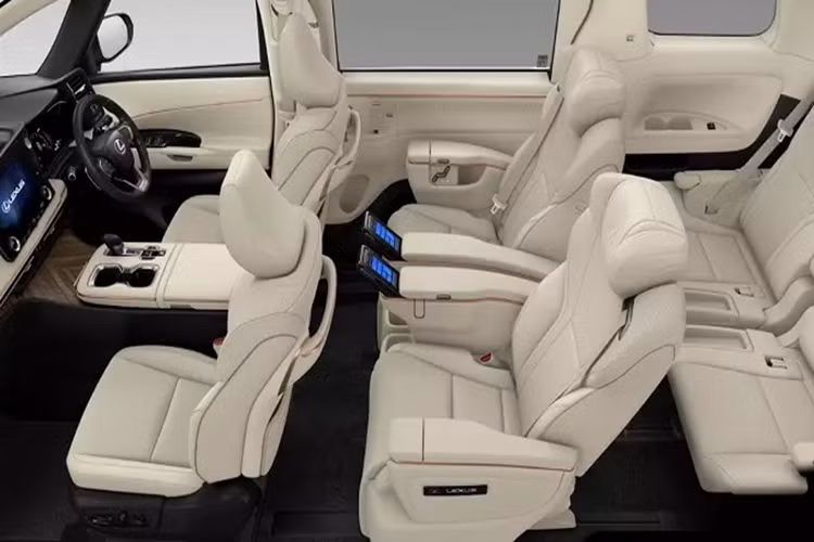So với phiên bản Executive, Lexus LM L không có gì khác biệt về mặt thiết kế ngoại thất. Xe cũng được trang bị hệ thống đèn LED từ trước ra sau, lưới tản nhiệt hình con suốt cỡ lớn, vành la-zăng 17 inch hoặc 19 inch, cửa lùa chỉnh điện bên sườn và cửa cốp đóng/mở chỉnh điện.