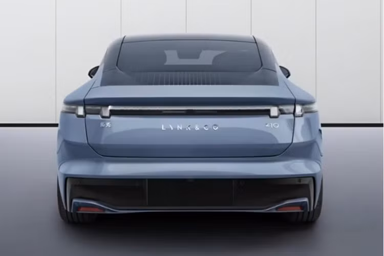 Tuỳ vào từng phiên bản, Lynk &amp; Co Z10 có phạm vi hoạt động lần lượt là 675/705/750 km chỉ với một lần sạc, tính năng sạc nhanh cho phép Z10 đi được quãng đường 573 km chỉ trong 15 phút.