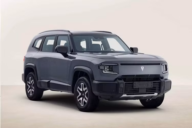Deepal, thương hiệu trực thuộc tập đoàn sản xuất xe Changan của Trung Quốc, mới đây đã cho giới thiệu mẫu xe thứ 3 trong danh mục sản phẩm của mình. Đó là mẫu SUV gầm cao Deepal G318 2024 mới với các thông số kích cỡ thuộc phân khúc hạng trung: chiều dài x rộng x cao 4.750 x 1.959 x 1.820 mm cùng với chiều dài cơ sở là 2.880 mm.