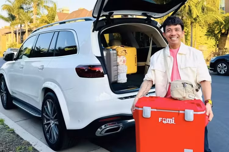 Mới đây, dân chơi Minh Nhựa đã khiến cư dân mạng phát sốt khi chia sẻ mua chiếc siêu xe hypercar giới hạn là Lamborghini Countach LPI 800-4, dù trong garage đã có Pagani Huayra hay McLaren Elva, đều là các siêu phẩm đắt đỏ bậc nhất thế giới.