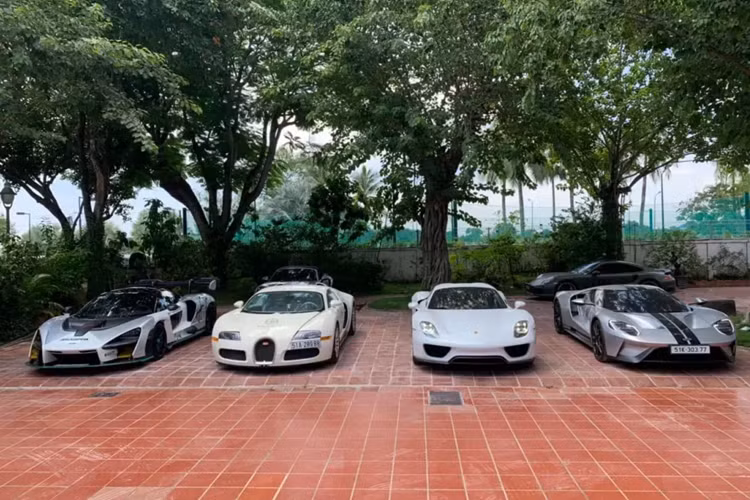 Với bộ sưu tập ôtô gần 700 chiếc, nhiều người rất tò mò là ông Đặng Lê Nguyên Vũ liệu có lái hết được và đường phố nào ở Việt Nam đủ dài để các siêu xe của Qua Vũ có thể trải nghiệm hết công suất. Tất nhiên mỗi con đường đều có tốc độ giới hạn nhất định và chỉ có trên cao tốc, tốc độ cao nhất mới được 120 km/h.