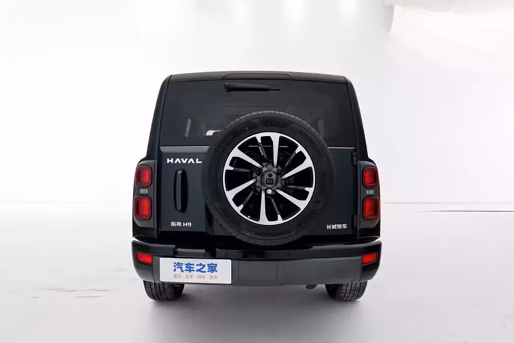 Ngoài ra, xe cũng sẽ được cung cấp 3 ổ khóa vi sai ở phía trước, giữa và phía sau, đồng thời được trang bị hệ thống kiểm soát mọi địa hình thế hệ thứ hai. Mức giá xe Haval H9 2024 tại Trung Quốc được dự đoán tương đương mức khoảng giá từ 556 triệu đồng.