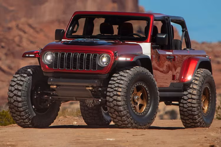  Jeep Low Down Concept Tương tự như tên gọi, phiên bản Concept Low Down sở hữu chiều cao có phần “khiêm tốn” hơn so với mẫu Gladiator.
