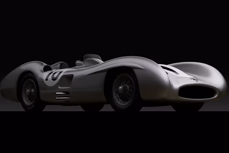 Bảo tàng Indianapolis Motor Speedway Museum hiện đang sở hữu một bộ sưu tập đặc biệt vượt xa cả những chiếc xe Indy. Tuy nhiên, thương hiệu hiện đang hướng tới việc thay đổi Concept trưng bày bằng việc thu mua những chiếc xe đua Speedway nên chính vì vậy mà bảo tàng này sẽ bán ra một số chiếc xe cổ cực kỳ có giá trị như chiếc Mercedes Streamliner W196 siêu hiếm trong bài viết này.