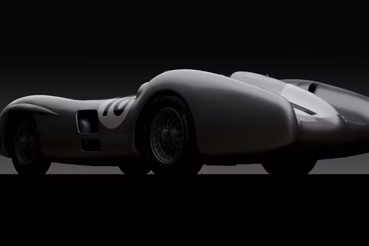 Bên cạnh đó, bảo tàng này còn bán ra chiếc Ferrari 250LM đã vô địch Le Mans năm 1965, chiếc xe cuối cùng của hãng cho đến khi thương hiệu trở lại đầy ấn tượng với chiếc 499P vào năm ngoái. Tại Le Mans, chiếc xe từng đồng hành với Đội đua Bắc Mỹ của Luigi Chinetti và giành chiến thắng khi cầm lái bởi Masten Gregory và Jochen Rindt.