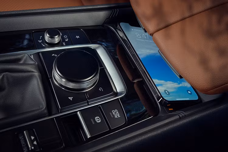 Tại Colombia, Mazda đang là thương hiệu bán chạy thứ 4 tại thị trường Nam Mỹ này, chỉ sau Renault, Toyota và Chevrolet. Họ có doanh số trong năm 2023 là gần 18.000 xe, trong đó Mazda CX-30 có hy vọng cạnh tranh ngôi vị bán chạy nhất thị trường.