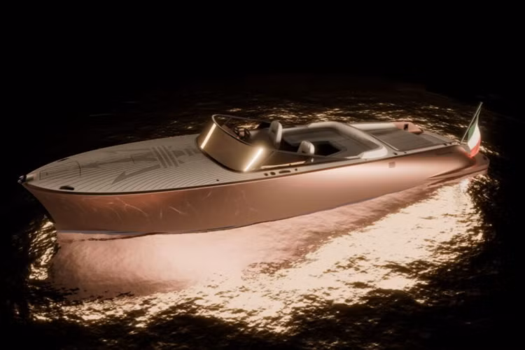 Tridente được chế tạo bởi công ty Hodgdon Yachts của Mỹ và du thuyền sở hữu vỏ bóng bẩy làm từ sợi carbon và biểu tượng Maserati cỡ lớn được in trên mũi tàu. Chiếc thuyền có chiều dài 10,5 m và có thể chứa tối đa 10 người, bao gồm cả người lái.