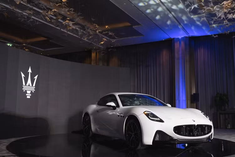 Maserati GranTurismo Modena và Trofeo đều được bảo hành 3 năm không giới hạn quãng đường. GranTurismo Folgore sẽ được bảo hành 8 năm hoặc 160.000 km.