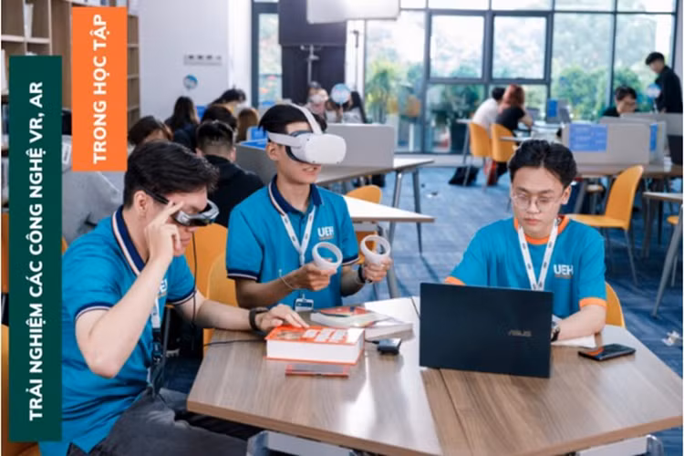 Điểm chuẩn xét tuyển sớm năm 2024 của ĐH Kinh tế TPHCM tăng mạnh - Hình 4 Diem chuan xet tuyen som nam 2024 cua DH Kinh te TPHCM tang manh-Hinh-4