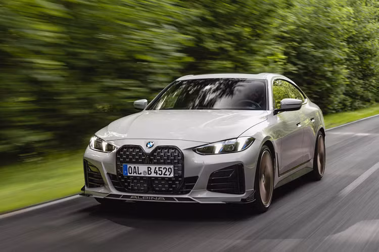 Bằng chứng là sau khi các mẫu xe 3-Series và 4-Series đời mới 2025 ra mắt, Alpina đã không lãng phí thời gian để cho giới thiệu những chiếc B3 GT và B4 GT mới.