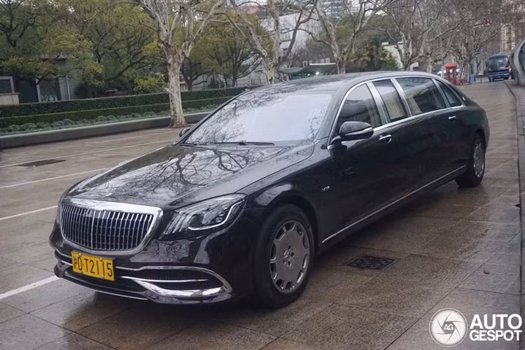 Mới đây, nhà sáng lập thương hiệu siêu xe hàng đầu thế giới - ông trùm thương hiệu Pagani là Horacio Pagani đã có chuyến công du tới Thượng Hải, Trung Quốc. Một số hình ảnh được chia sẻ lên mạng xã hội cho thấy, ông Horacio Pagani khi đến đất nước tỷ dân được đưa đón bằng mẫu limousine cao cấp nhất của Mercedes-Maybach là S680 Pullman.