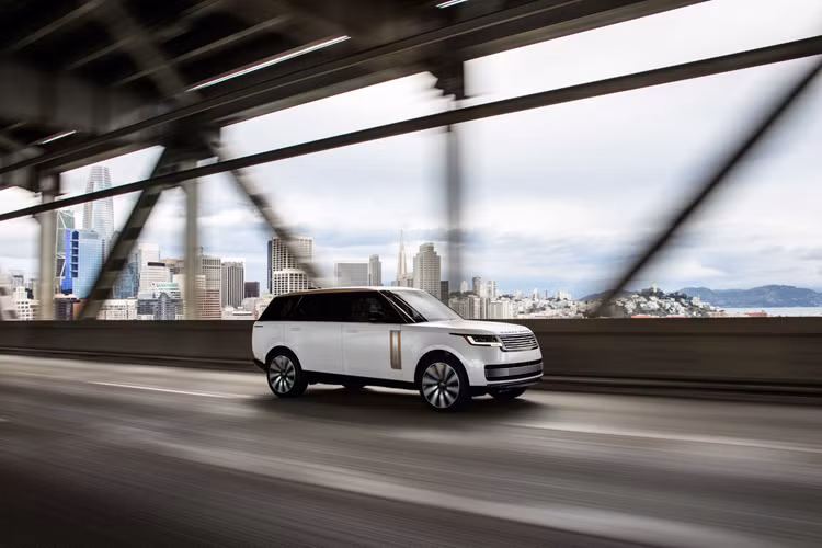 Chẳng hạn như Volkswagen từng thông báo sẽ sử dụng nền tảng của Xpeng phát triển. Với nền tảng khung gầm đó, hãng dự kiến sẽ ra mắt hai mẫu xe điện cỡ trung trong năm 2026. 