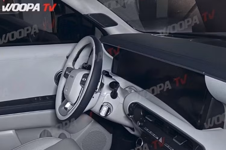 Đặc biệt, Hyundai Palisade 2025 còn có bản 9 chỗ ngồi với cụm điều khiển trung tâm kiêm ghế ngồi đặt giữa ở hàng ghế trước, đáp ứng nhiều mục đích sử dụng khác nhau của người dùng. Hàng ghế thứ hai có thể tùy chỉnh với ghế độc lập hoặc ghế tách rời.