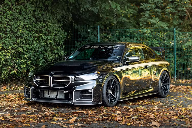  BMW M2 hiệu năng cao được cho là chiếc xe thể thao tốt nhất hiện tại của thương hiệu và là sự thay thế hấp dẫn cho những chiếc xe thể thao như Porsche Cayman và Mercedes-AMG A45 S.