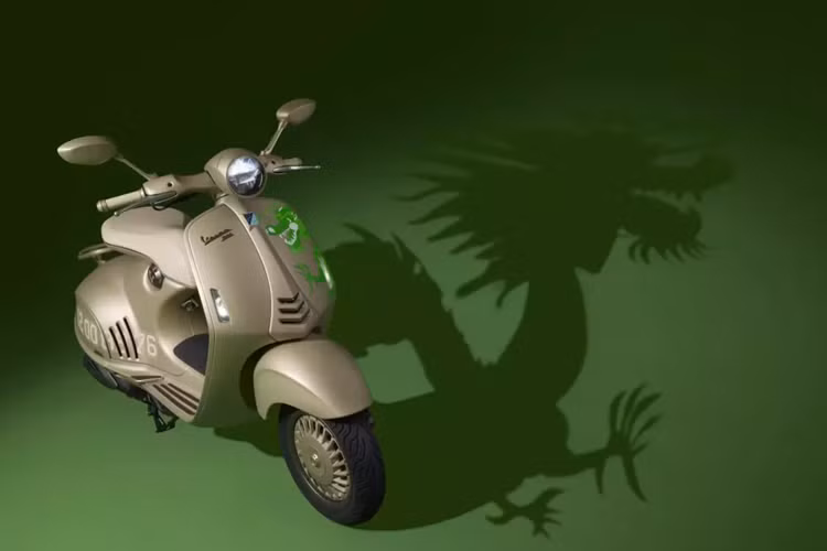 Năm Giáp Thìn 2024, Piaggio Group tung ra chiếc xe tay ga Vespa 946 phiên bản Rồng phiên bản giới hạn và áo khoác Dragon Varsity độc quyền.