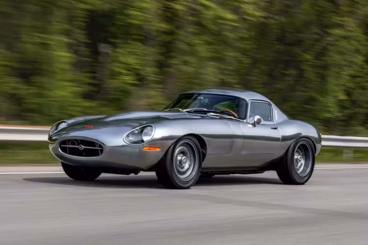 Chiec Eagle Jaguar E-Type dac biet nay da chinh thuc len san dau gia
