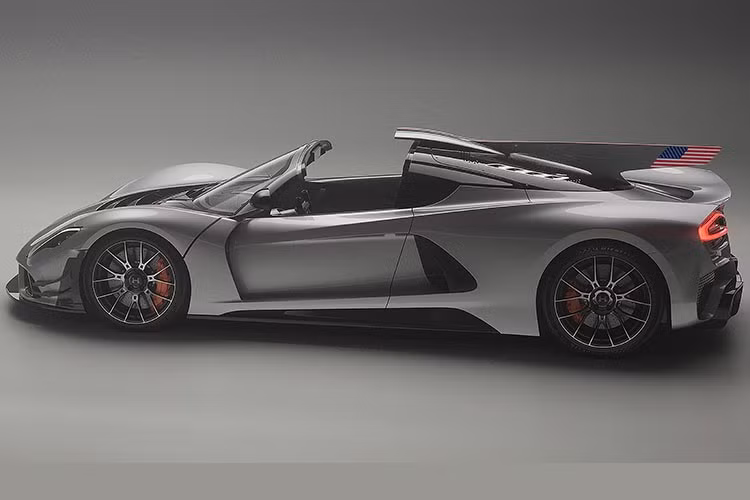 Mẫu siêu xe đặc biệt cũng sẽ có giá bán cũng vô cùng đặc biệt. Cụ thể giá xe Hennessey Venom F5-M Roadster 2025 chào bán ở mức 2,65 triệu USD (tương đương khoảng hơn 61 tỷ đồng). 