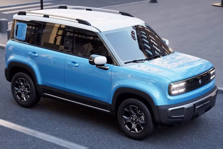 Baojun Yep Plus 2024 được định vị là mẫu SUV chạy điện cỡ nhỏ, hình dáng của nó là kiểu "hộp vuông", quả thực là hiếm có trong cùng cấp độ, điều này cũng làm nổi bật sự độc đáo của cuộc cạnh tranh thị trường mà gia đình Baojun Yep hoạt động.