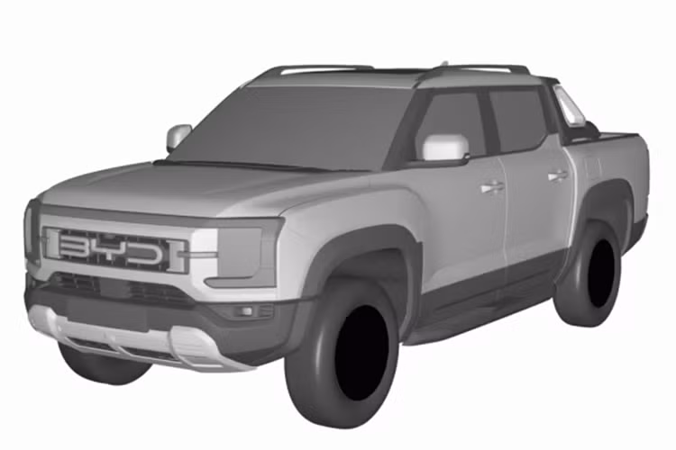 Về nội thất , chiếc xe tải của BYD vẫn giữ nguyên cách bố trí điều khiển trung tâm đặc trưng của hãng xe Trung Quốc này, nổi bật là màn hình hiển thị trung tâm có kích thước rộng rãi, được bổ sung bởi cụm đồng hồ kỹ thuật số.