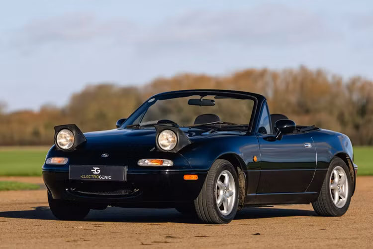 Electrogenic ra mat goi do dien cho Mazda Miata