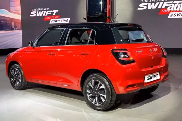 Như vậy, Suzuki Swift 2024 ở thị trường Ấn Độ không có động cơ hybrid như xe đang bán tại Nhật Bản. Tuy nhiên, động cơ mới của mẫu xe này cũng khá tiết kiệm xăng với mức tiêu thụ trung bình chỉ từ 24,8 - 25,75 km/lít (khoảng 3,88 - 4,03 lít/100 km).