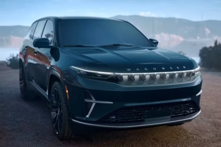 Theo kế hoạch, Jeep Wagoneer S 2024 sẽ ra mắt đầu tiên tại Mỹ, sau đó mới được phân phối ở các thị trường khác. Sau Wagoneer, Jeep sẽ tiếp tục ra mẫu xe điện Recon EV được lấy cảm hứng từ chiếc Wrangler huyền thoại.