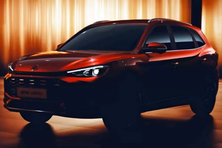 Theo hình ảnh được chia sẻ có thể thấy, MG ZS 2025 mới của Trung Quốc sở hữu lưới tản nhiệt khá tương đồng với những "người anh em" của mình MG3 và MG HS thế hệ mới nhất.