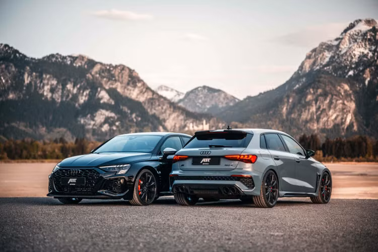 Đây không phải là lần đầu tiên ABT ra mắt gói độ Audi RS3 vì vào cuối năm 2022, hãng đã trình làng Phiên bản giới hạn RS3-R với nhiều chi tiết sửa đổi giúp mẫu xe có một diện mạo dữ dằn ấn tượng hơn.