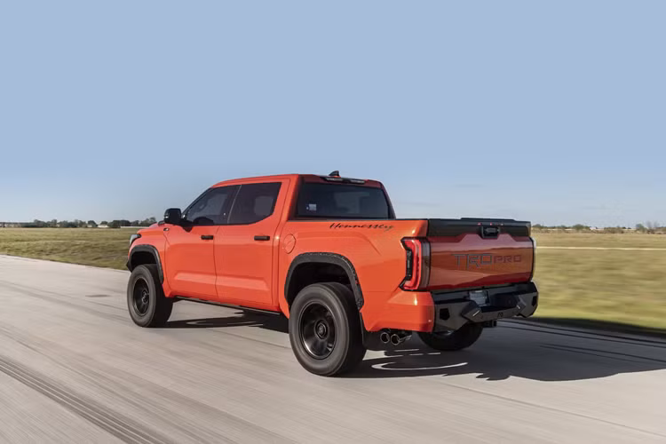 Gói độ off-road cho Toyota Tundra TRD Pro này đi kèm với bảo hành giới hạn 3 năm hoặc 58.000 km. Dự kiến, giá bán của gói nâng cấp này có thể dao động ở mức khoảng từ 10.000 đến 20.000 USD.
