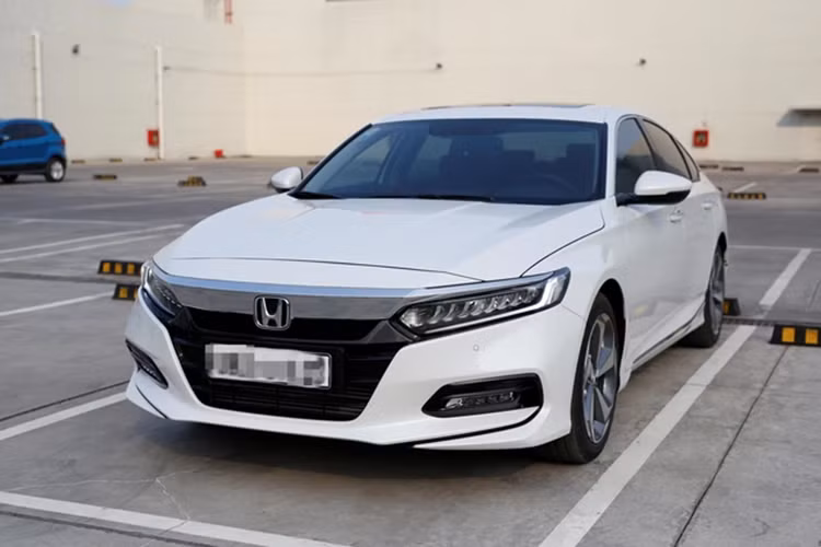 Đáng tiếc là những chương trình khuyến mãi của hãng trong thời gian qua vẫn chưa tác động tích cực lên doanh số của Honda Accord. Trong tháng 8/2024, hãng Honda chỉ bán được 3 chiếc Accord cho người Việt, giảm 50%.