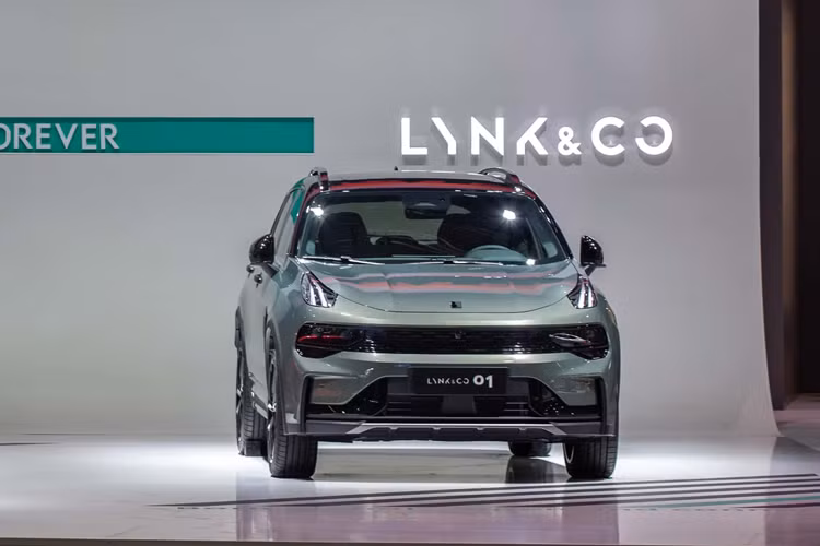 Đây là mẫu xe chiến lược của hãng trong phân khúc xe gầm cao crossover hạng C với 2 hàng ghế và 5 chỗ ngồi, đặc biệt nhắm đến khách hàng tại châu Âu với những nhu cầu và xu hướng tiêu dùng hiện đại.
