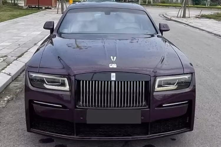Số lượng dòng xe siêu sang Rolls-Royce Ghost tại Việt Nam có hơn 200 chiếc, đa phần chúng đều thuộc đời đầu, dòng này được các dân chơi ưa chuộng bởi mức giá khá hợp lý sau nhiều năm lăn bánh.