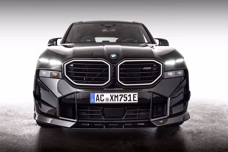 Từ đây, mức công suất đầu ra tổng thể của XM sẽ cao hơn phiên bản BMW XM Label Red hàng đầu, tạo ra công suất 738 mã lực nhưng mô-men xoắn vẫn kém hơn so với phiên bản này. AC Schnitzer hiện vẫn chưa công bố chi phí để trang bị cho gói độ này.