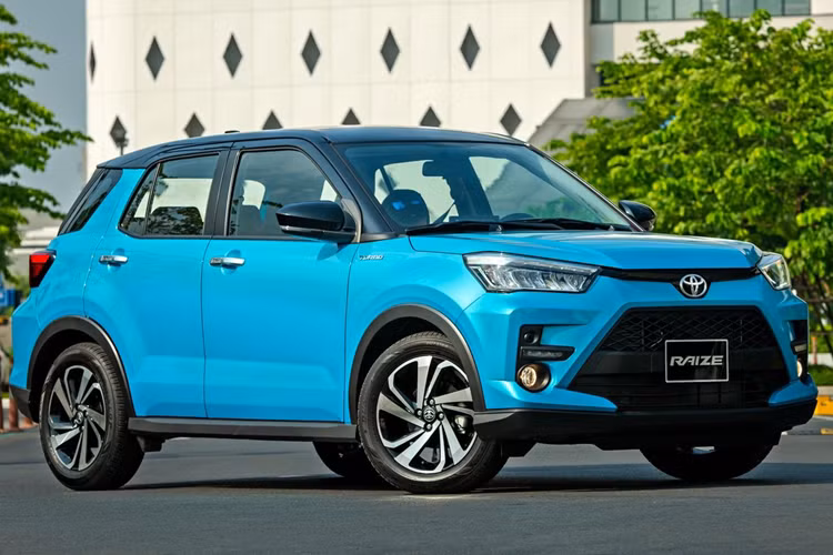 Trong khi đó, thương hiệu hạng sang Lexus bán được 56 chiếc xe cho khách hàng Việt Nam trong tháng vừa qua, giảm 58,8%. Nếu cộng cả xe Lexus, Toyota Việt Nam đạt doanh số 1.304 chiếc trong tháng 2/2024.